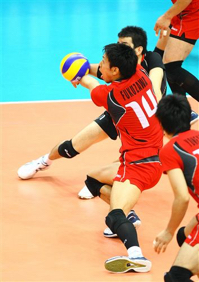Volleyball libero can not serve the ball in international volleyball
